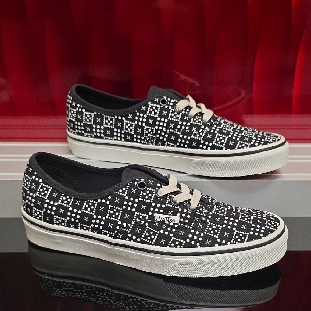 Vans Authentic Checker Dot Black Sneakers Multiple Sizes Men's 11.5 Women's 13